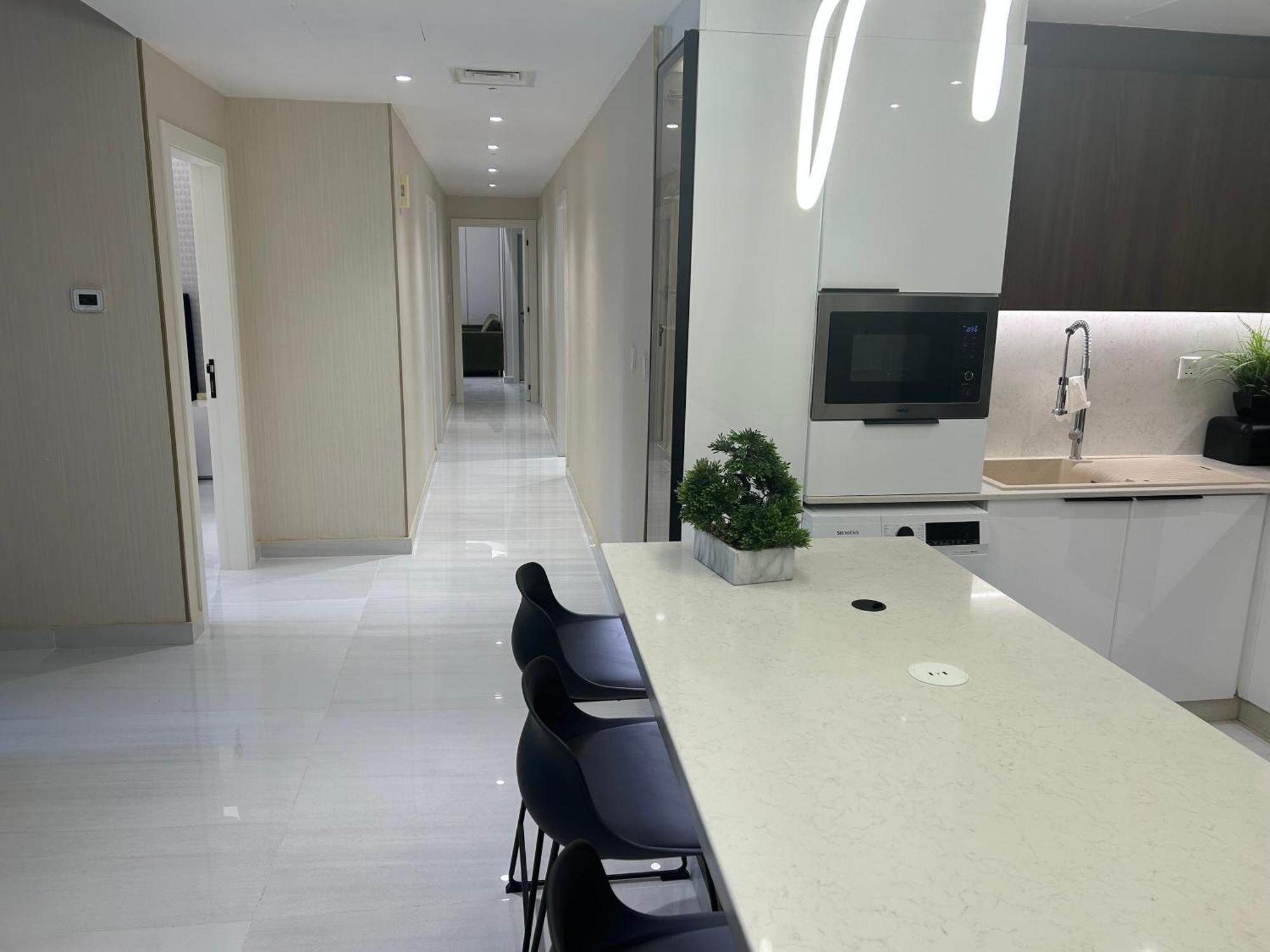 Usmans 4bdrm Sea View Rimal Apartment Dubai